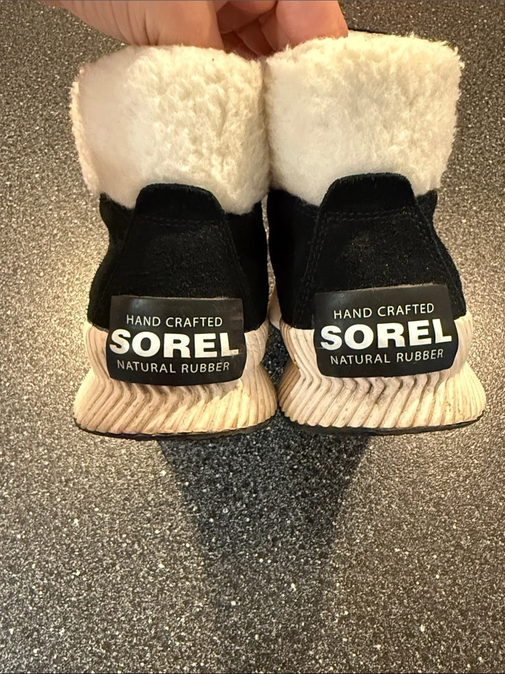 Women’s Sorel Black Suede Sherpa-Trim Lace-Up Boots - size 9.5